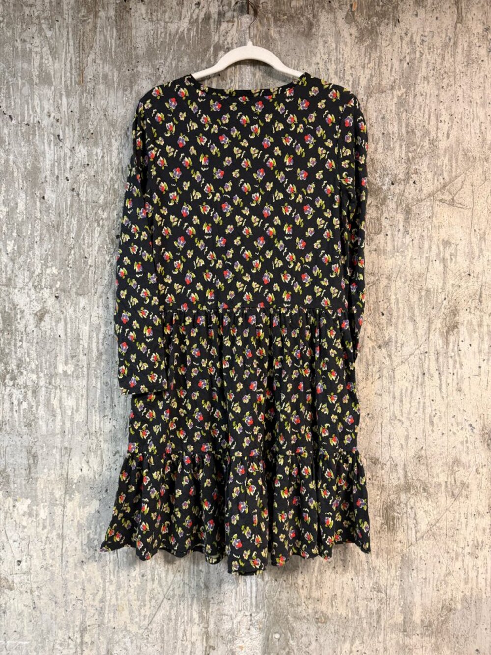 TOAD&CO Women's Marley Tiered Long Sleeve Dress in Black Pansy Print Size S - Picture 3 of 7